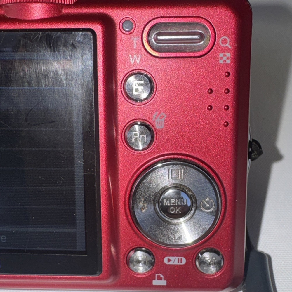 Samsung L Series L830 8MP Digital Camera Red With Battery & Charger, Working!! - Picture 13 of 16